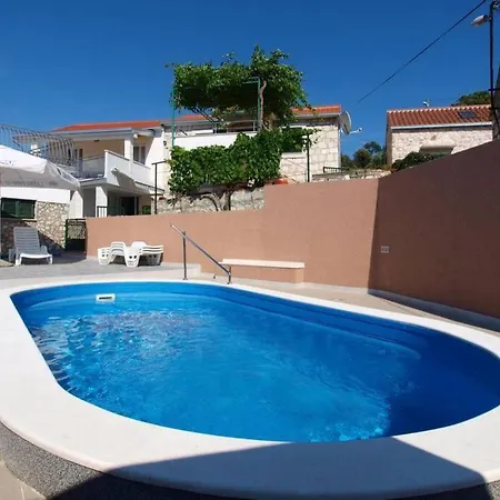 4 Bedroom Holiday House Near Rogoznica Holiday home Razanj